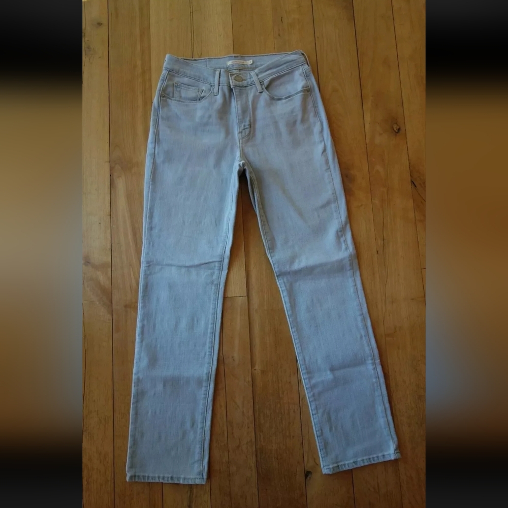 Levis Classic Straight Leg Jeans Women's Sz 4 Light Wash Mid-Rise